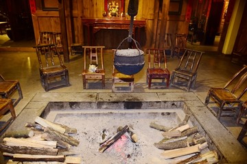 土家族传统火塘火铺火坑