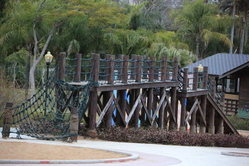 忠仑公园小木桥
