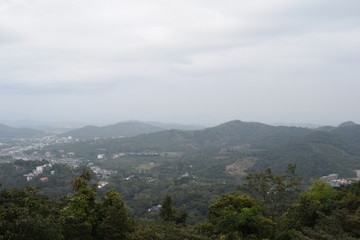 罗浮山下远景