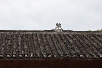 古建筑民房瓦片屋顶