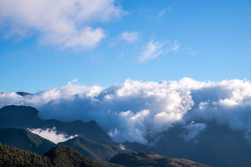 云南轿子雪山云海