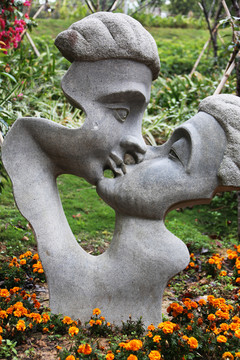 亲吻雕塑