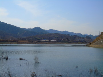河流