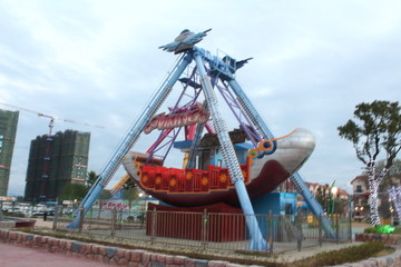 海盗船娱乐园
