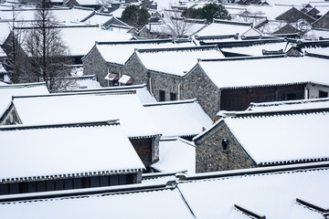 俯瞰雪后的老门东建筑群