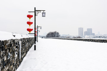 城墙上雪景