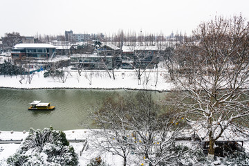 护城河雪景