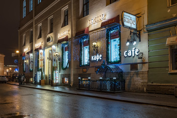 圣彼得堡咖啡馆夜景
