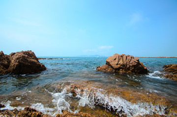海边礁石
