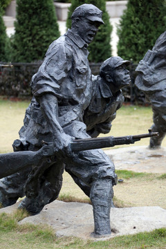 军人雕塑