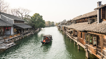 临水民居