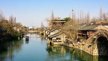 临水民居