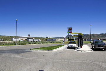 高速公路加油站