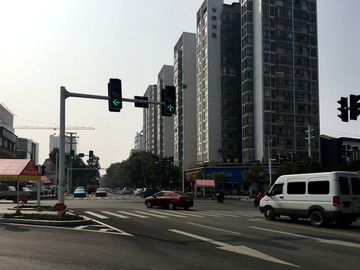 路口 城市道路 高楼