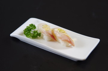 希鲮鱼刺身寿司