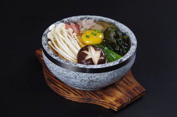 韩式石锅拌饭