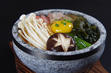 韩式石锅拌饭