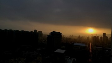 城市晨曦