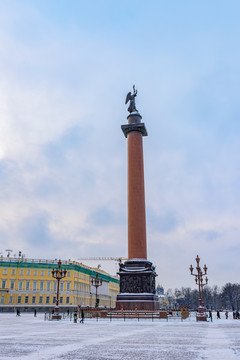 亚历山大纪念柱