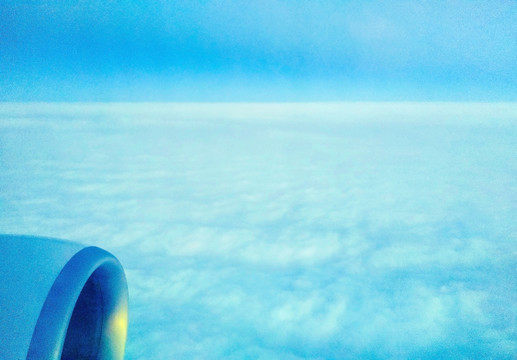 飞机 云层