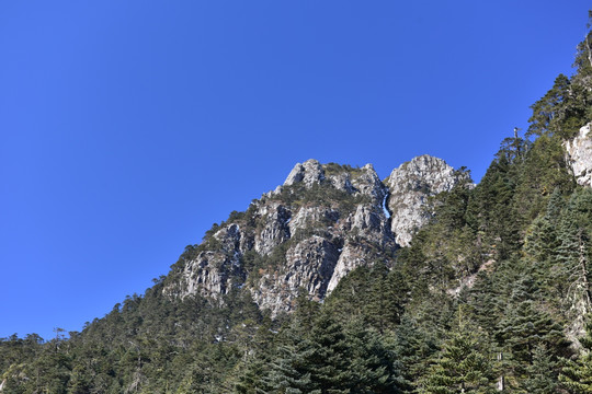 凉山 螺髻山 黑龙潭