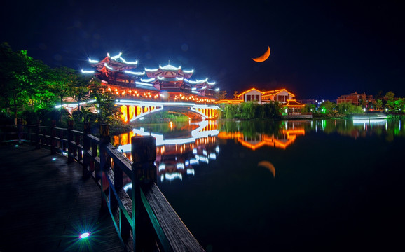 风雨桥月夜