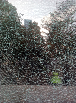 玻璃 裂玻璃 裂痕的玻璃