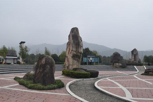 九华山99米铜像大愿门前景色