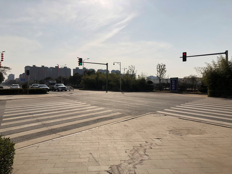 余江县十字路口交通