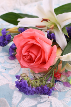 百合花红玫瑰花 蕾丝底纹