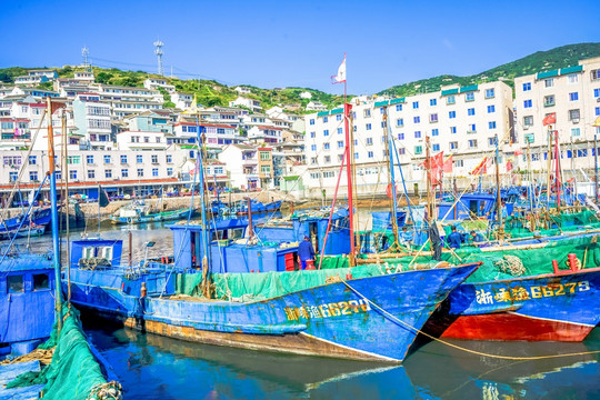 海边 渔村 渔船 码头