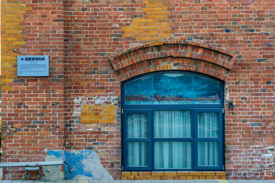 老厂房 砖墙 窗框