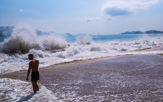 越南芽庄海浪