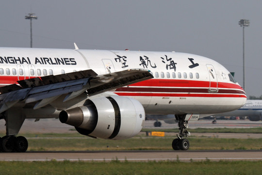 上海航空 飞机 波音B757