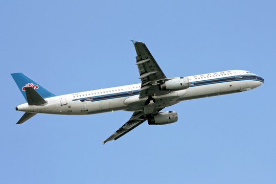 飞机起飞 南航 空客A321