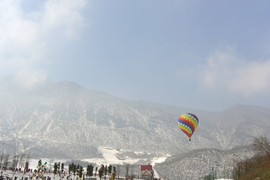 成都西岭雪山 雪上游乐场