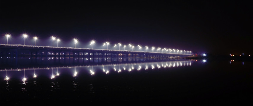 杨凌渭河大桥夜景