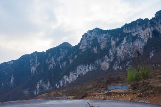 白岩