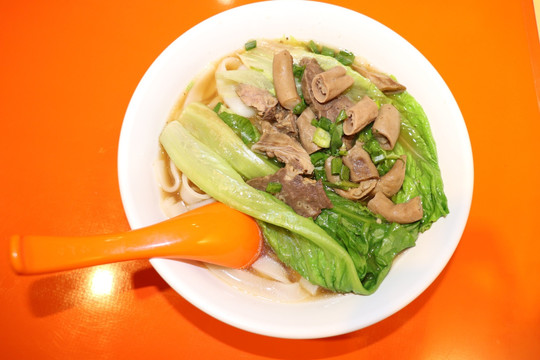 肥肠生菜米线