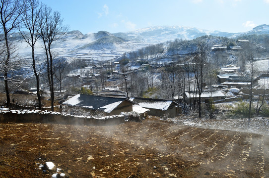 大凉山 乡村雪景