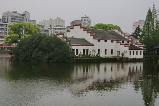 南昌百花洲湖心岛