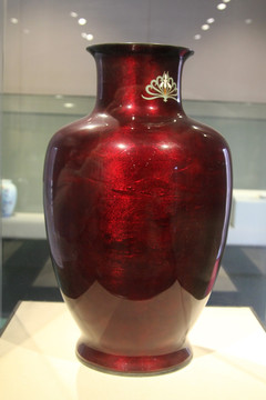 日本七宝烧红色花瓶
