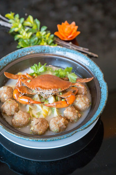 春笋肉丸子煮膏蟹