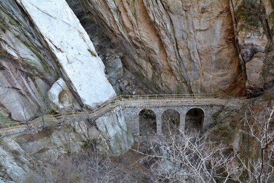 嵩山石桥