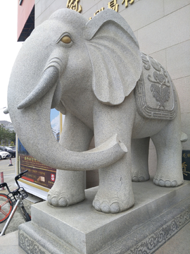 大象石雕