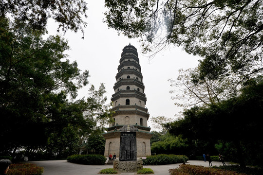 龙象塔
