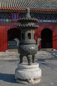 北京北海公园 西天梵境 铜香炉