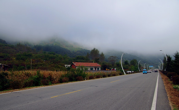 桓仁集安公路