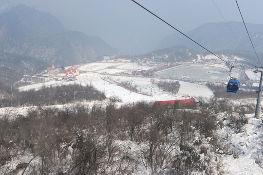 成都西岭雪山 高山滑雪场 索道