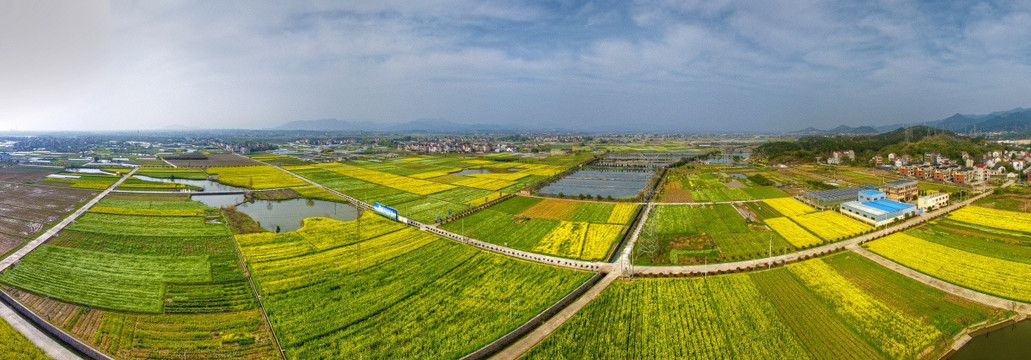 浙江兰溪岩头村油菜花田全景航拍